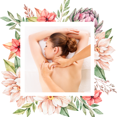 Une femme reçoit un massage relaxant sur une table de massage, entourée d'un cadre floral délicat avec des fleurs aquarelles aux couleurs pastel